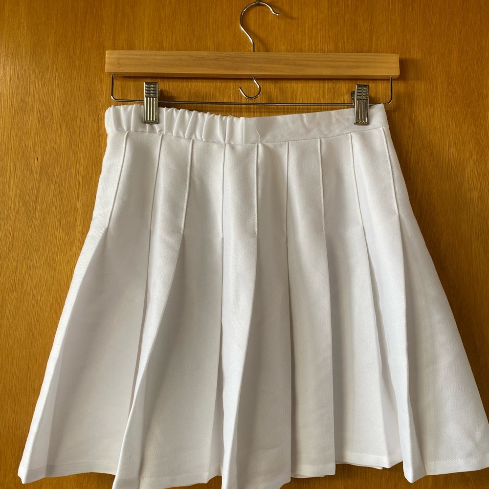 White Wild Fable skirt XS